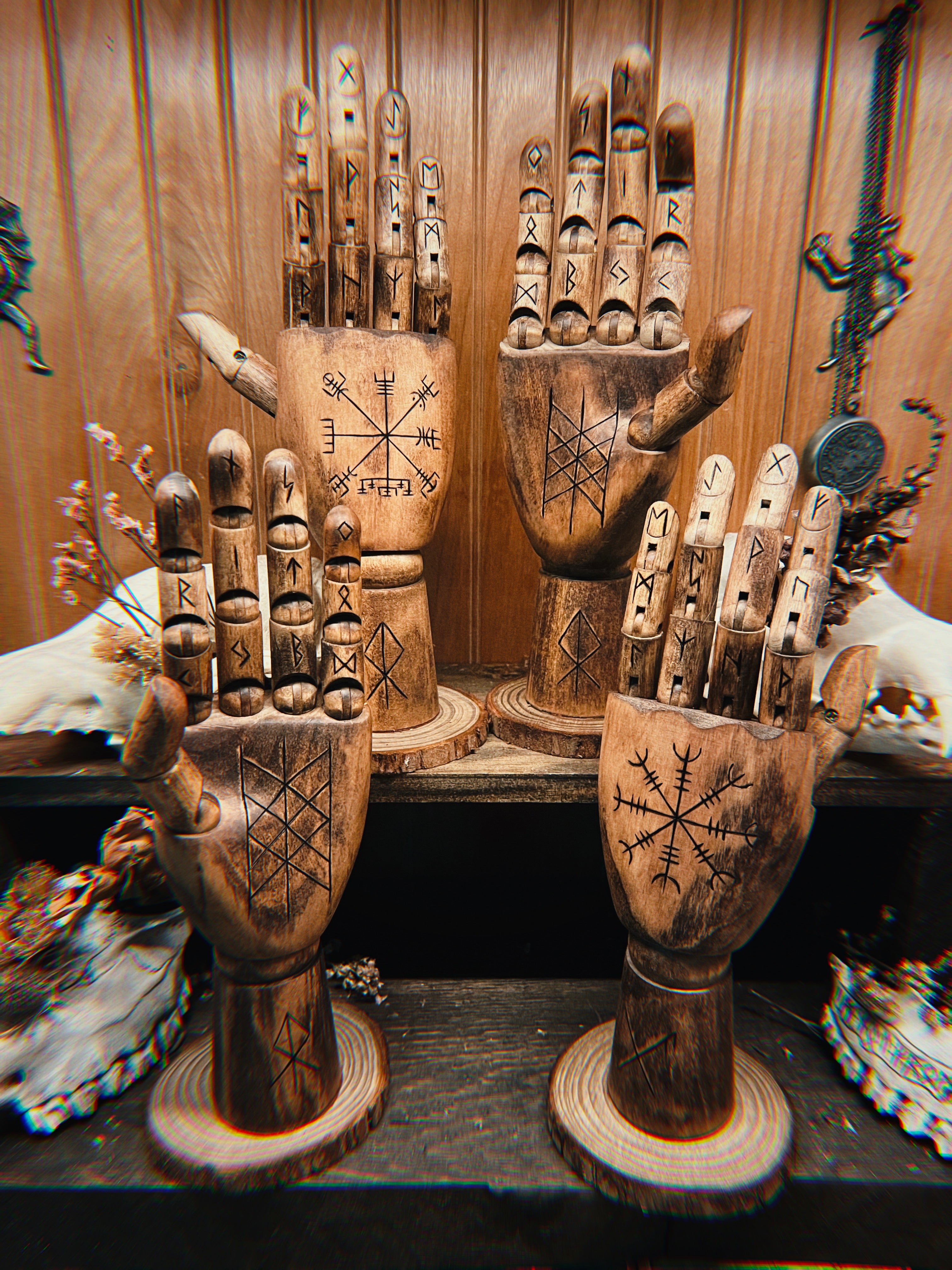 RUNE HANDS