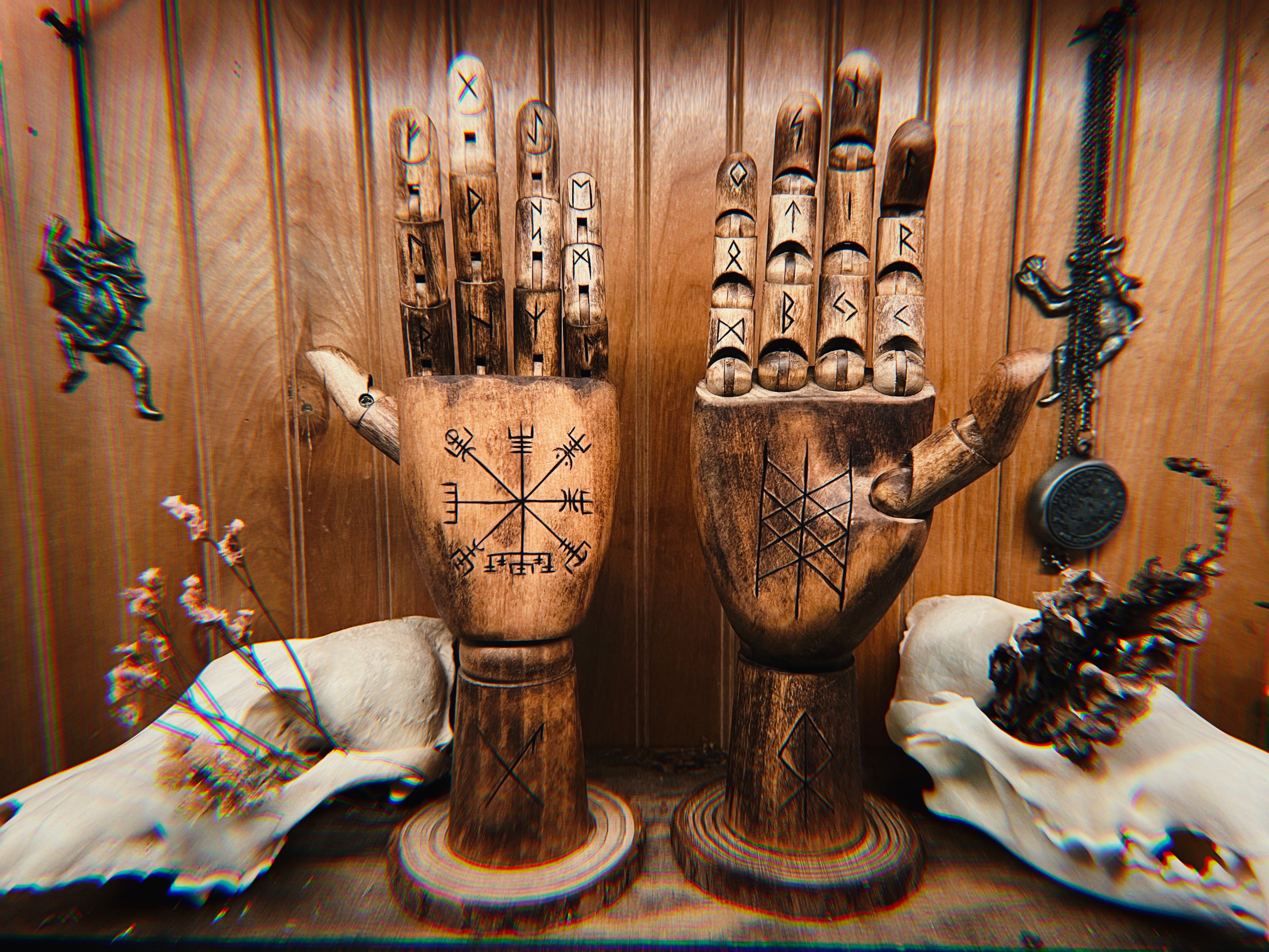 RUNE HANDS